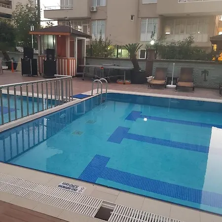 Grand Atilla מלון אלאניה