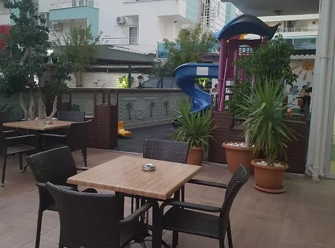 فندق Grand Atilla 4*