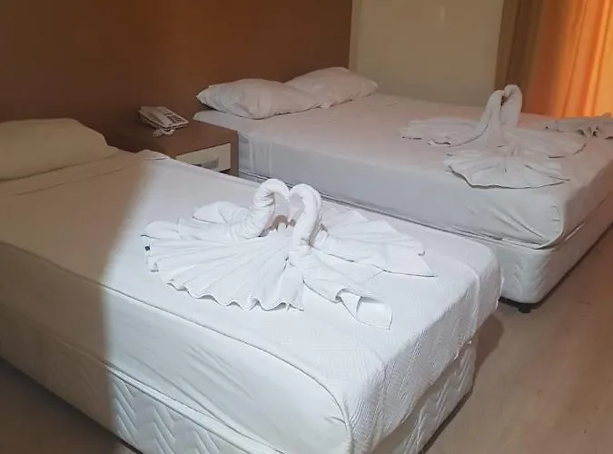 فندق Grand Atilla 4*